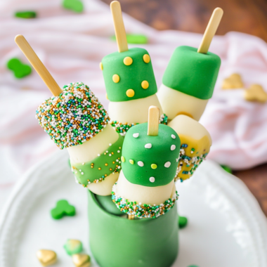 St. Patrick’s Day Marshmallow Pops